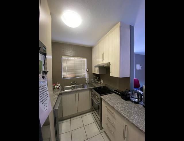 2 BEDROOM APARTMENT FOR SALE IN DIE HOEWES